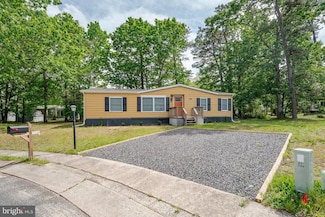 24 Holly Ct, Weymouth, NJ 08330