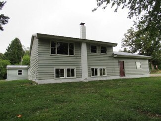 12988 Miller Rd, Constantine, MI 49042