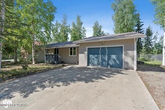 3646 S Musk Ox St, Big Lake, AK 99652