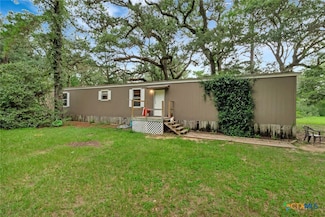 298 County Road 126, Edna, TX 77957