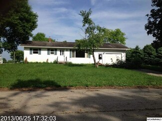 402 3rd St S, de Graff, MN 56271