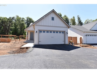 845 Oakleaf Way, Silverton, OR 97381