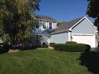 1087 Selma Ln, Naperville, IL 60540