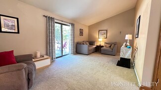 2290 Castle Ave, Norton Shores, MI 49441