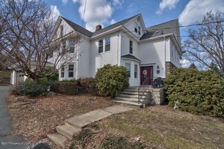 8 N Pioneer Ave, Shavertown, PA 18708