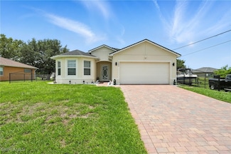 5005 Beauty St, Lehigh Acres, FL 33971