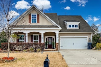 423 Castlebury Ct, Clover, SC 29710