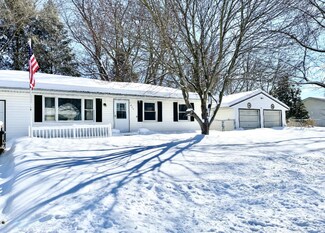 7427 Aumack Dr, Eau Claire, MI 49111