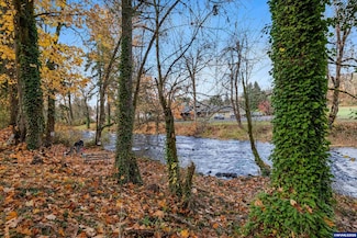 17857 Sounth Abiqua Ln NE, Silverton, OR 97381