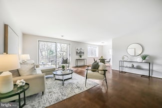 10440 Rockville Pike Unit 302, Rockville, MD 20852