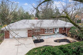 971 Lakemont Dr, Pittsburgh, PA 15243