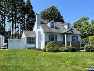 272 Warburton Ave, Hawthorne, NJ 07506