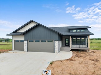 1493 Oak Crest Ct, Spearfish, SD 57783