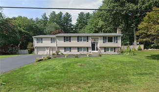 10 Susan Ln, Bellingham, MA 02019