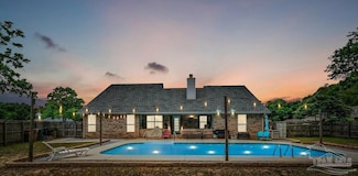 6048 Breckenridge Dr, Milton, FL 32570