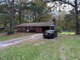 130 Robinhood Dr SE, Dalton, GA 30721