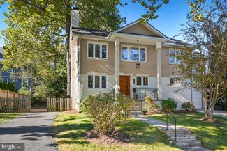 6111 35th St N, Arlington, VA 22213