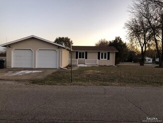 608 N Struble St, Bennington, KS 67422
