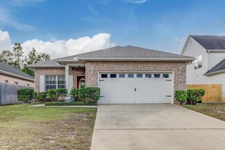 2480 Lakeview Dr S, Crestview, FL 32536