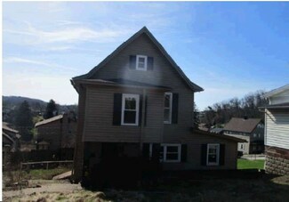 1608 Harrison Ave, Jeannette, PA 15644