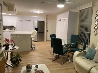 110 Fontainebleau Blvd Unit 302, Miami, FL 33172