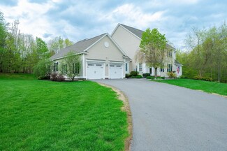 55 Granite Ln, Chester, NH 03036