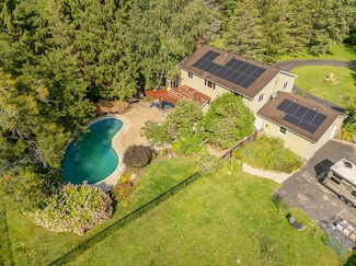 1907 Cherry Valley Rd, Woodstock, IL 60098