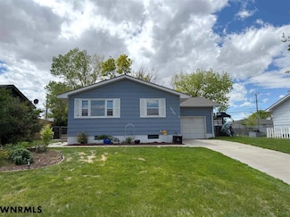 2325 13th St, Gering, NE 69341
