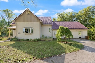 2041 W Walnut Ridge Rd, Salem, IN 47167