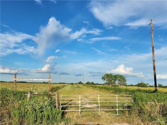 7307 S I-69 S, Encino, TX 78353