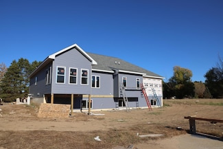 33006 Hilary Cir, Cambridge, MN 55008