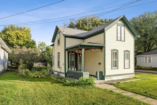 1419 5th Ave S, Fargo, ND 58103