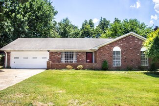 811 Farmington Dr N, Southaven, MS 38671