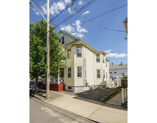88 Pearl St, Everett, MA 02149