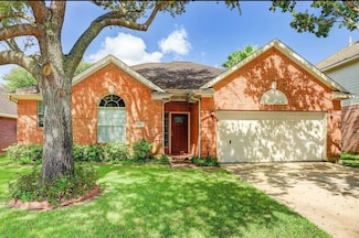 902 Norfolk Dr, Pearland, TX 77584