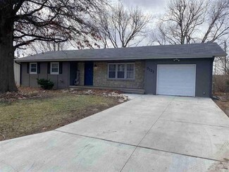 3127 Ella Ln, Manhattan, KS 66502