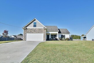 16 Churchhill Dr, Fort Mitchell, AL 36856