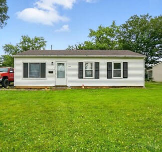 1432 Raybell Dr, Xenia, OH 45385