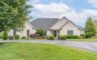 180 Talbott Dr, Bowling Green, KY 42103