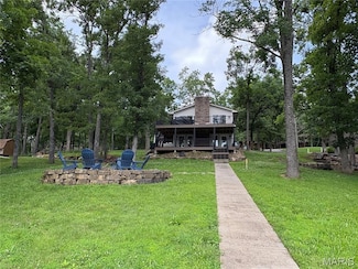 1095 Port Perry Dr, Perryville, MO 63775