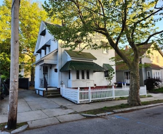 12 Payton St, Providence, RI 02905