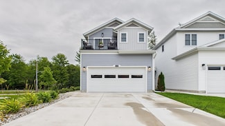 7230 Atwater Springs Dr, Norton Shores, MI 49456
