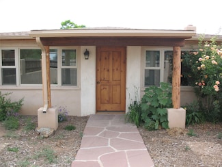 819 Fayette St, Santa Fe, NM 87505