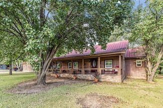 2868 State Highway 37 N, Clarksville, TX 75426