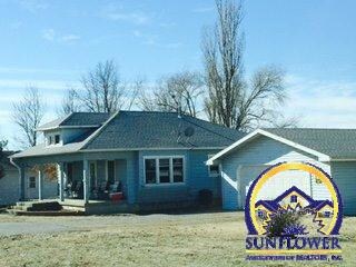 115 N 6th St, Burlington, KS 66839
