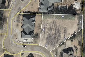 2472 Sanders Ridge Ln, Germantown, TN 38138