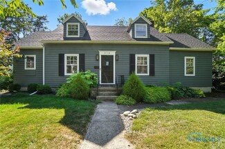 314 E 2nd St, Perrysburg, OH 43551