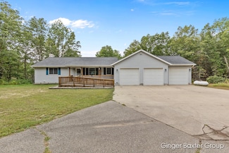 3880 E 40th St, Newaygo, MI 49337