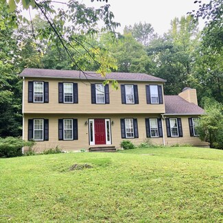 65 Galway Ct, Lenox, MA 01240