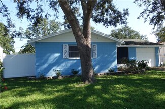 765 61st Ave NE, Saint Petersburg, FL 33703
